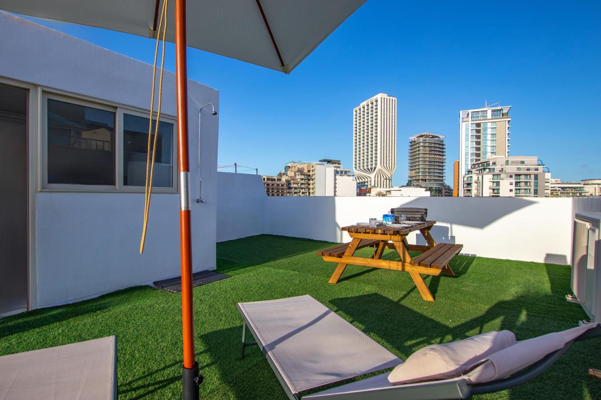 Modern 3 Bedroom Close To Paceville And