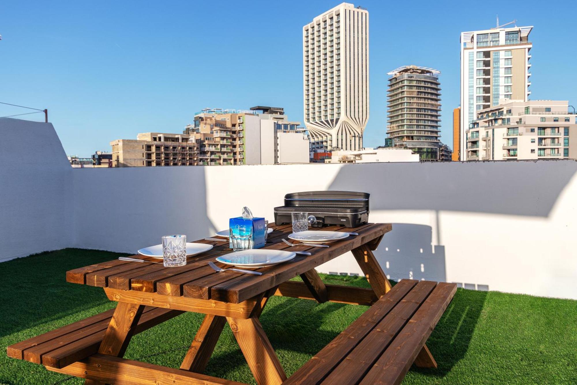 Modern 3 Bedroom Close To Paceville And Apartamento